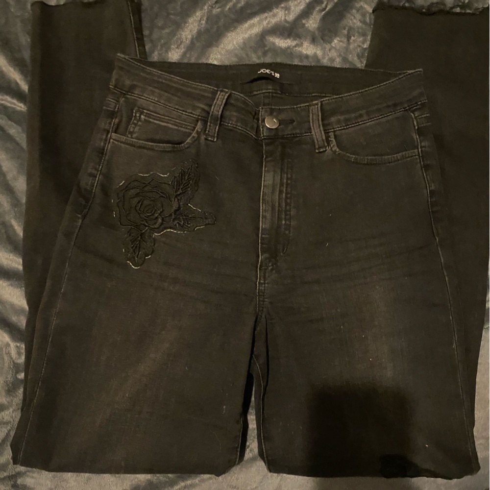 Joes jeans black the Charlie high rise skinny ankle size 28 rose appliqués